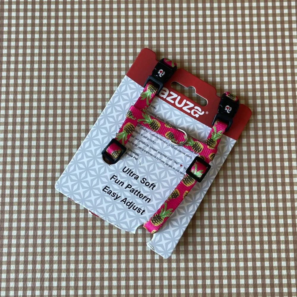 Azuze Cat Collar pineapple print. New